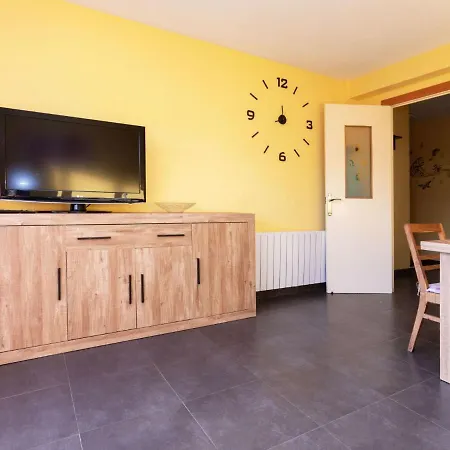 Santa Cruz Apartment *